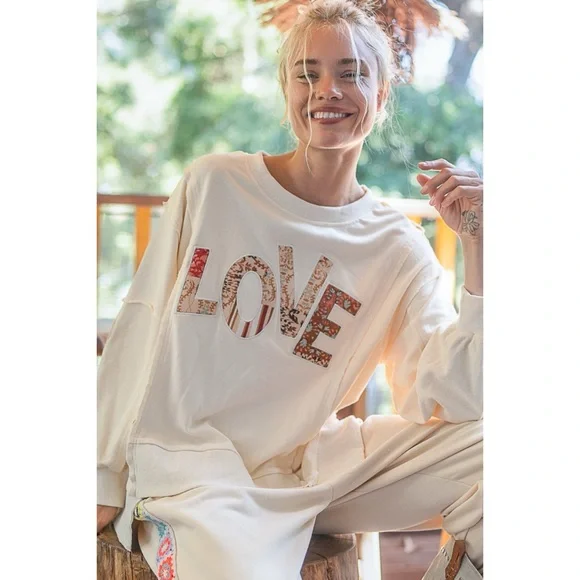 POL Love Letter Patch Relaxed Fit Sweatshirt in Cream - Picture 3 of 6
